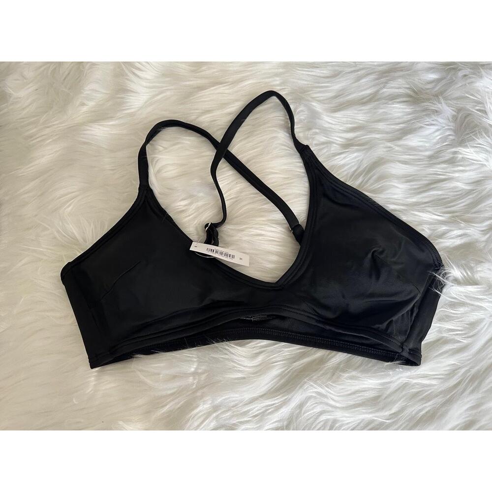 NWT Adore Me Sports Bra Womens Size Medium Black Strappy V-neck